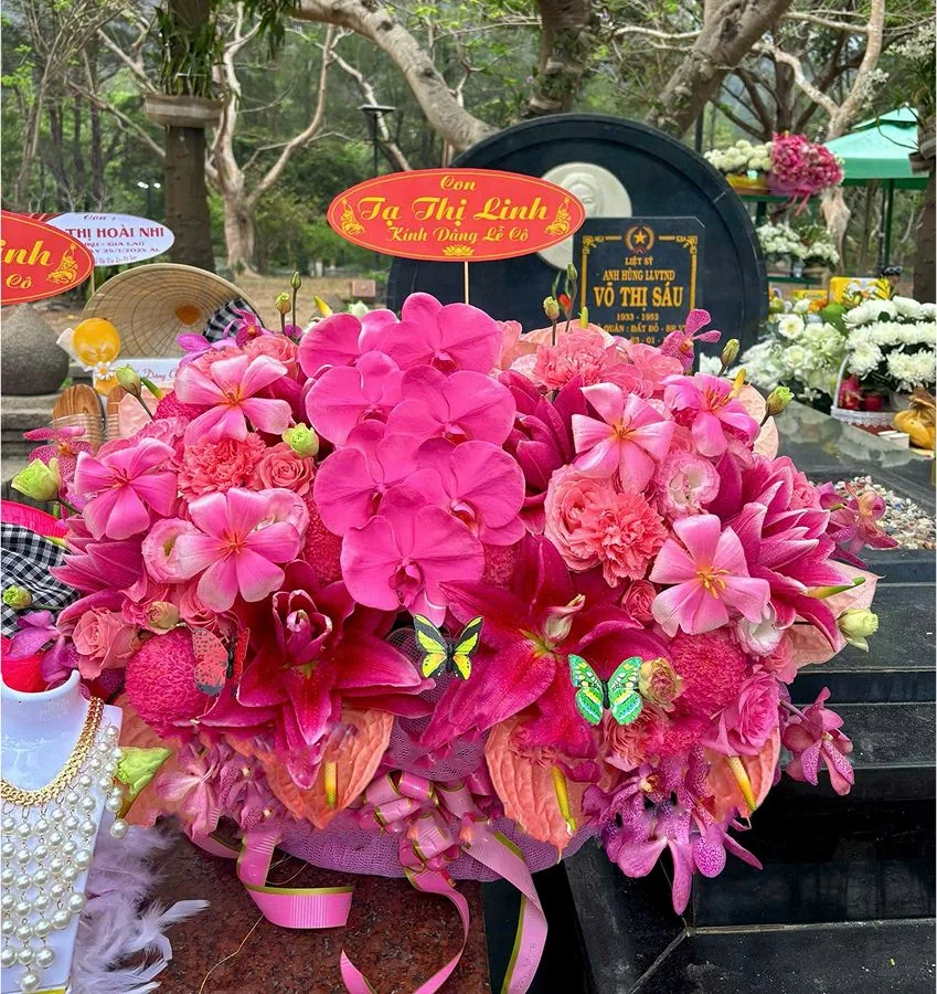 Ảnh hoa và đồ lễ 3