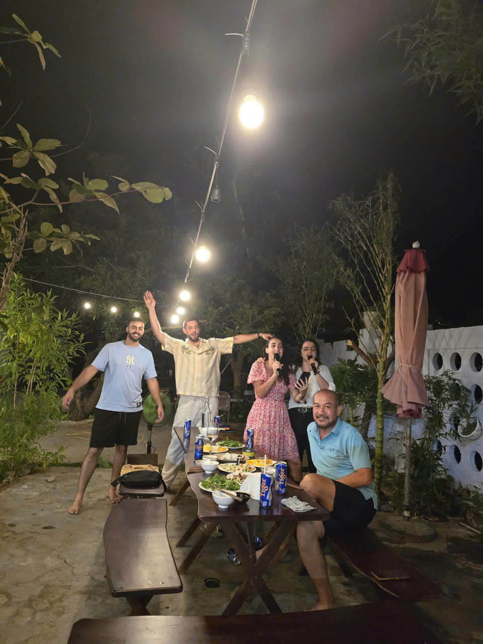 San Vuon To Chuc Tiec Con Dao